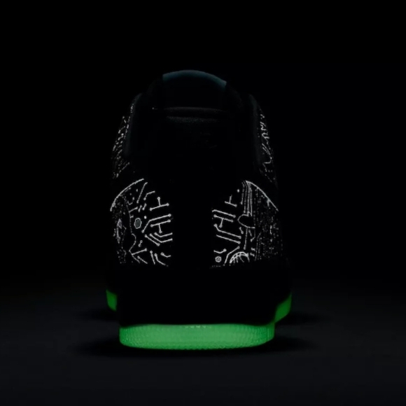 AF1 Computer Chip Space Jam (Glow in the dark) - Picture 8 of 10